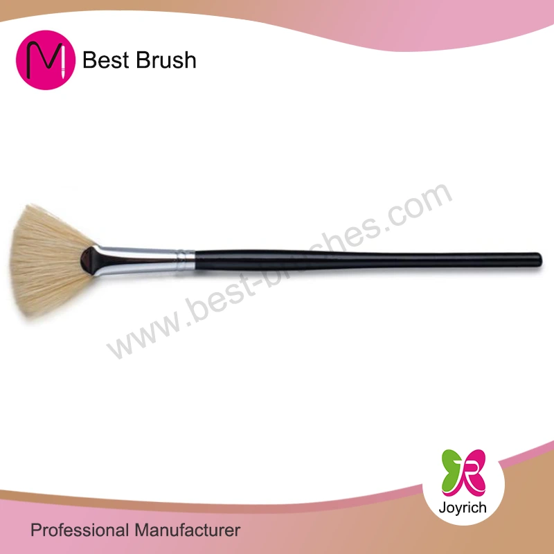 Big Bristle Fan makeup brush